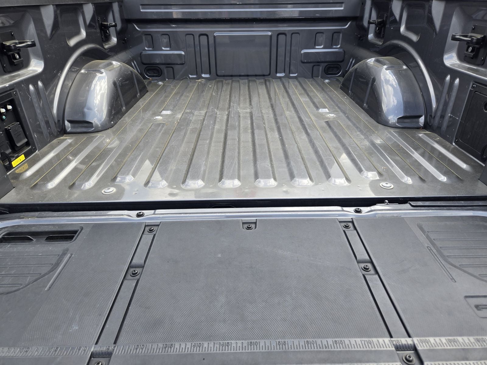 2024 Ford F-150 Lightning Platinum