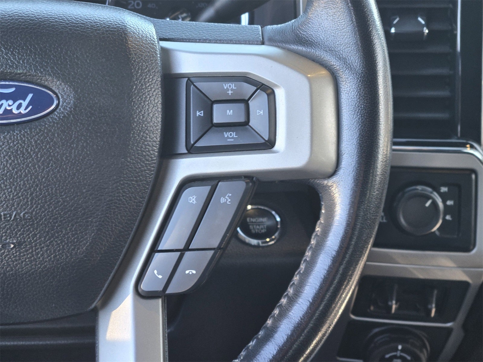 2022 Ford F-350SD Lariat