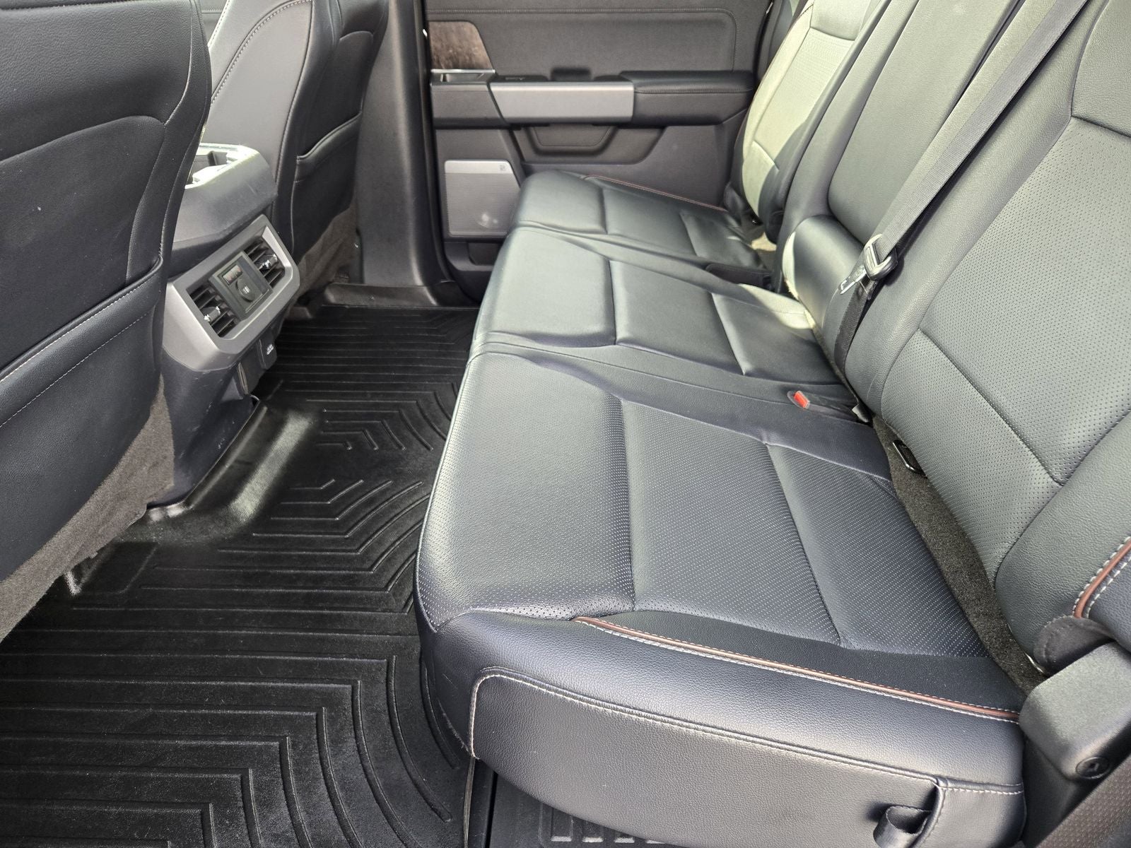 2023 Ford F-350SD Lariat