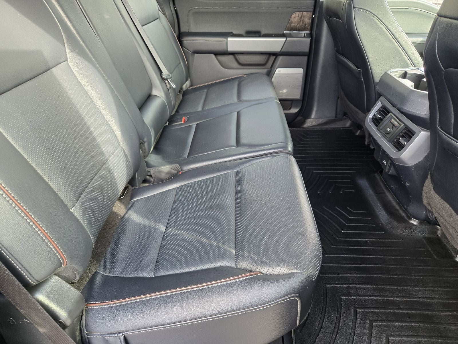 2023 Ford F-350SD Lariat