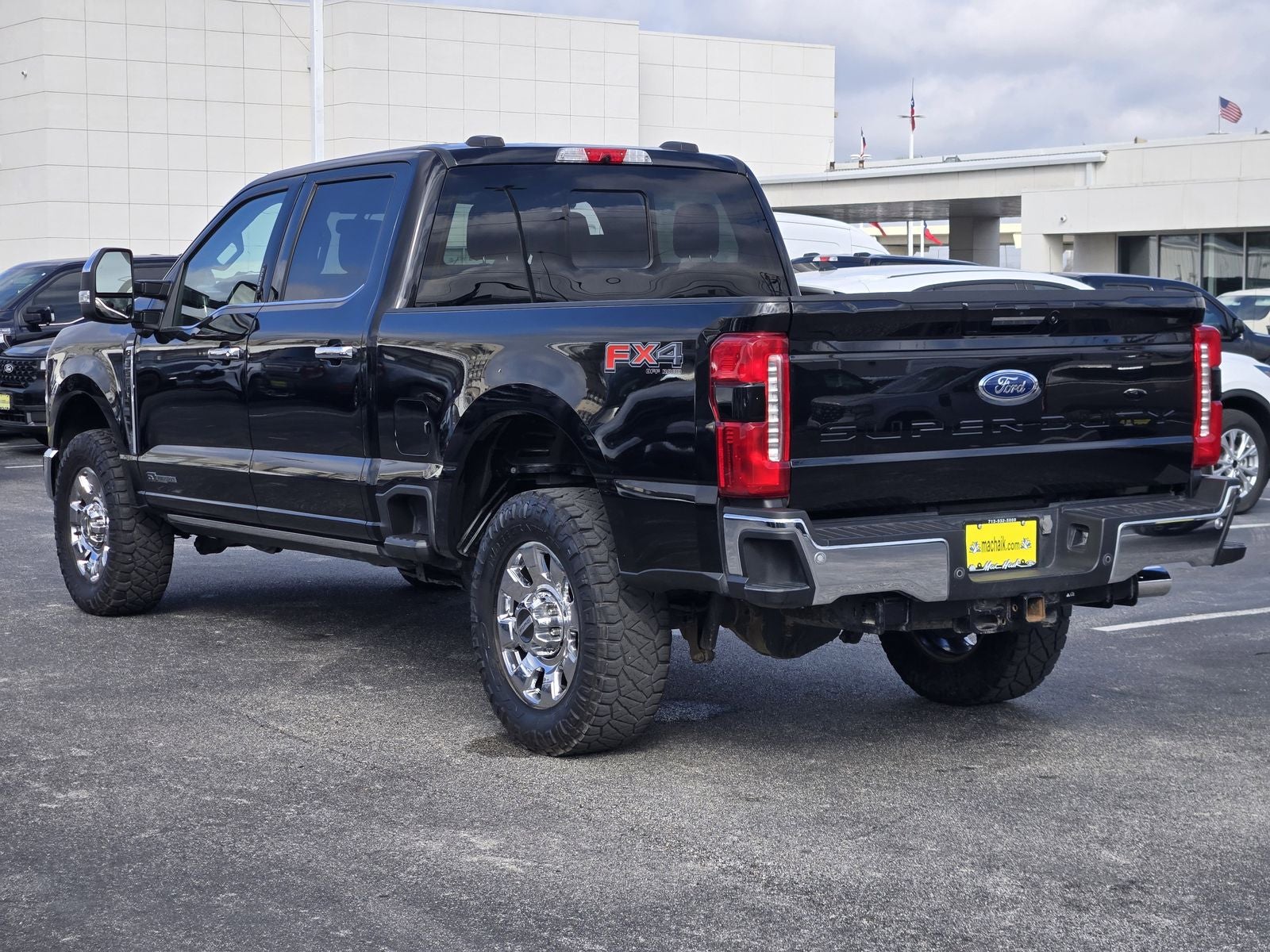 2023 Ford F-350SD Lariat