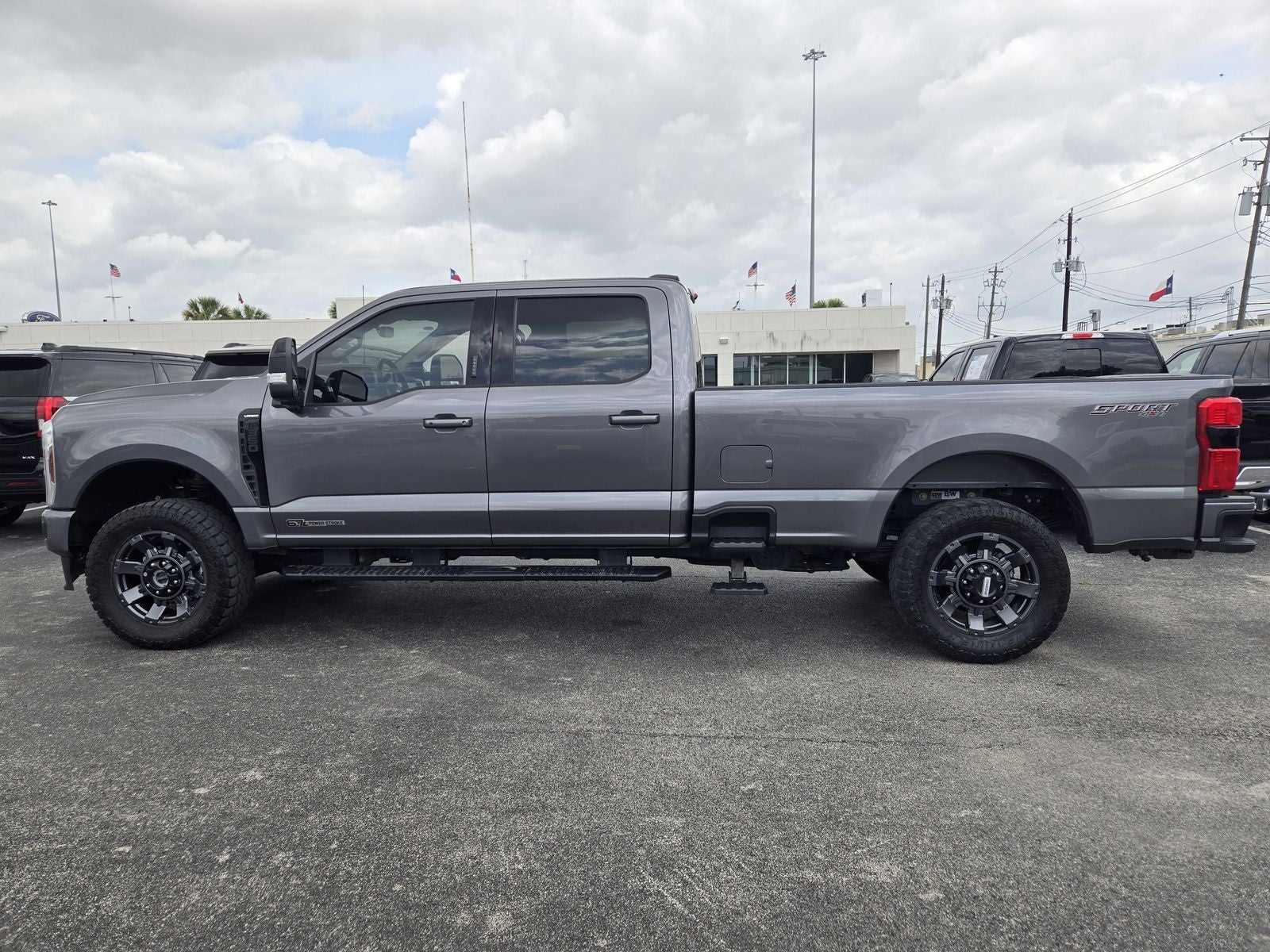 2024 Ford F-350SD Lariat