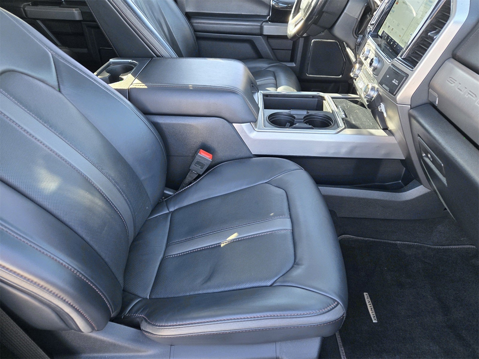 2022 Ford F-350SD Platinum