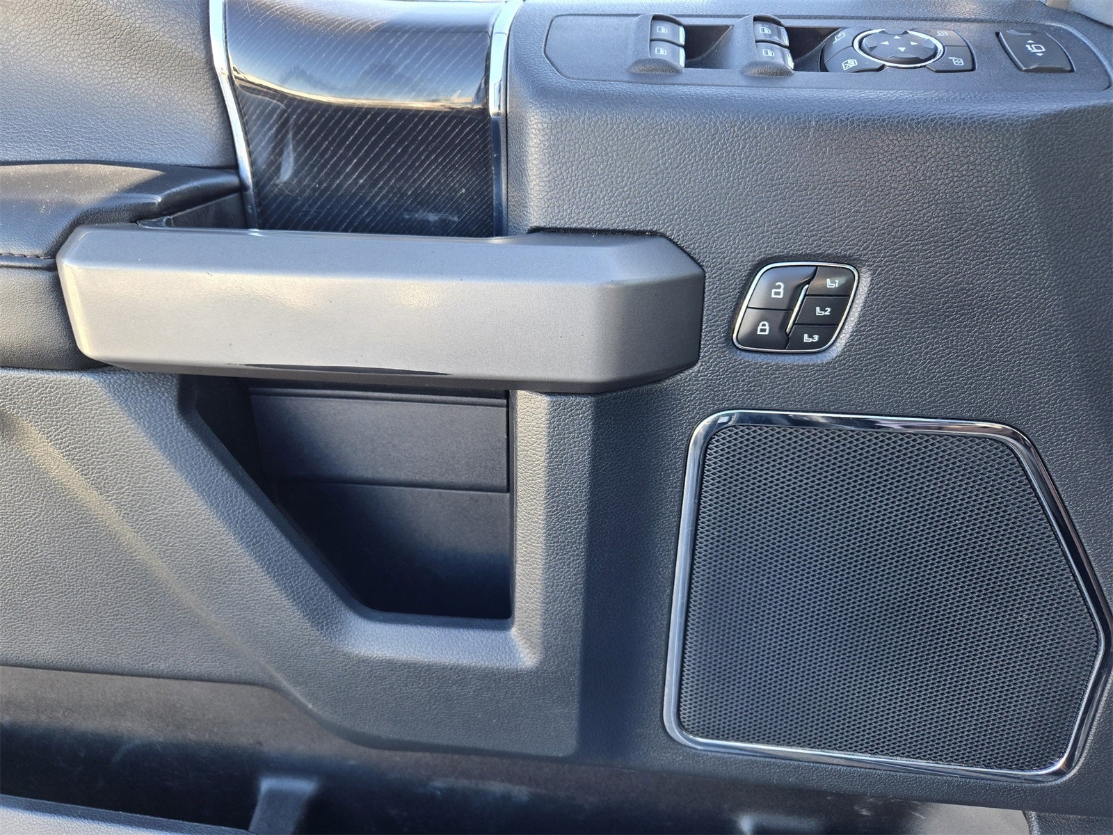 2022 Ford F-350SD Platinum