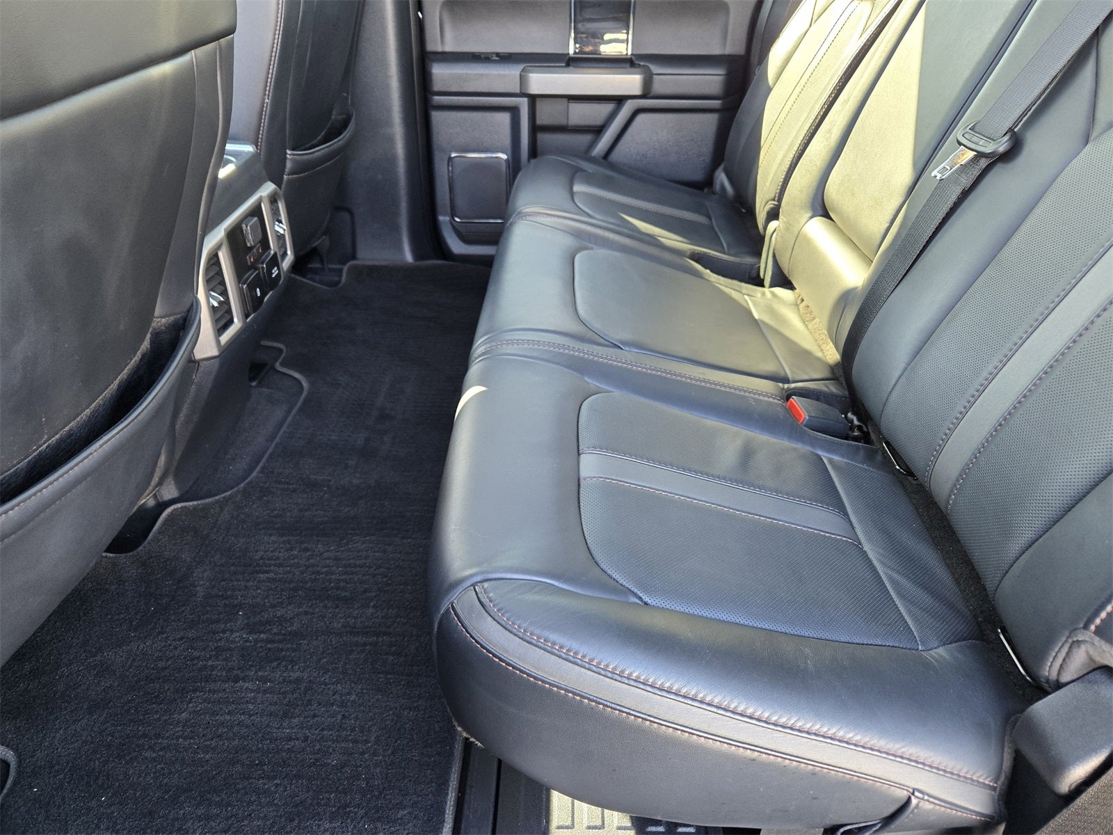 2022 Ford F-350SD Platinum