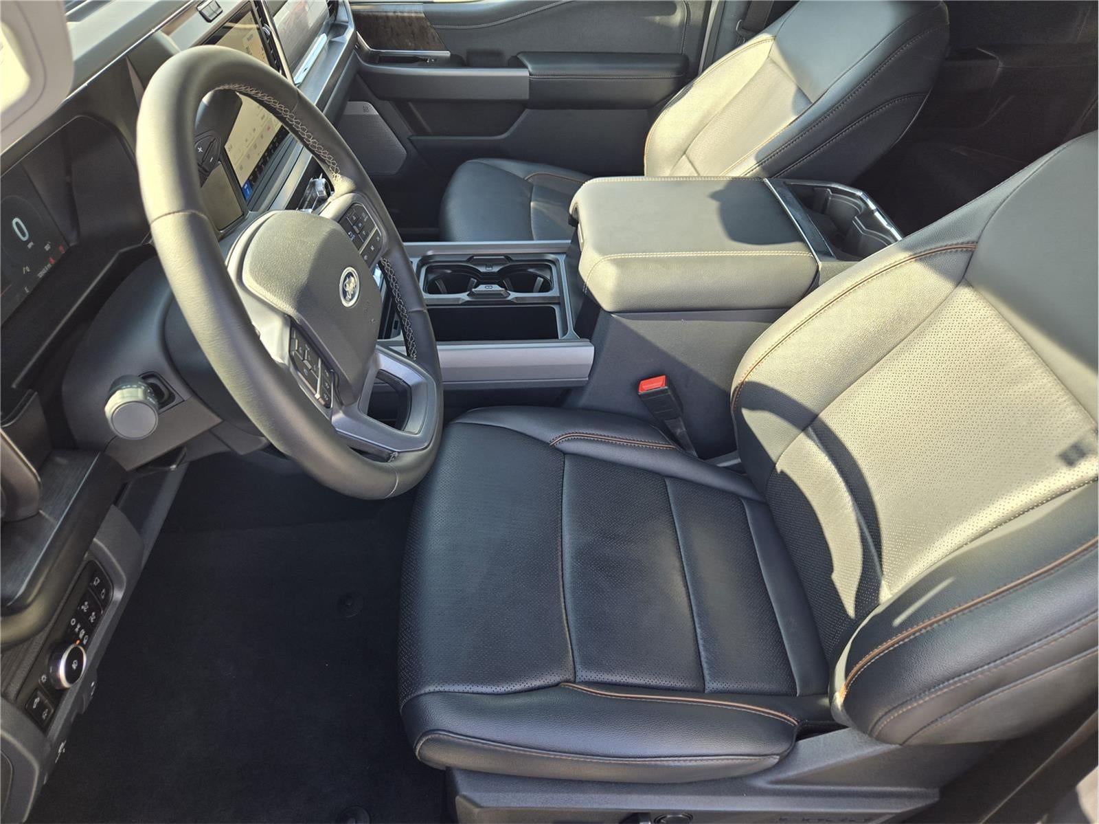 2026 Ford Super Duty F-350 DRW Lariat