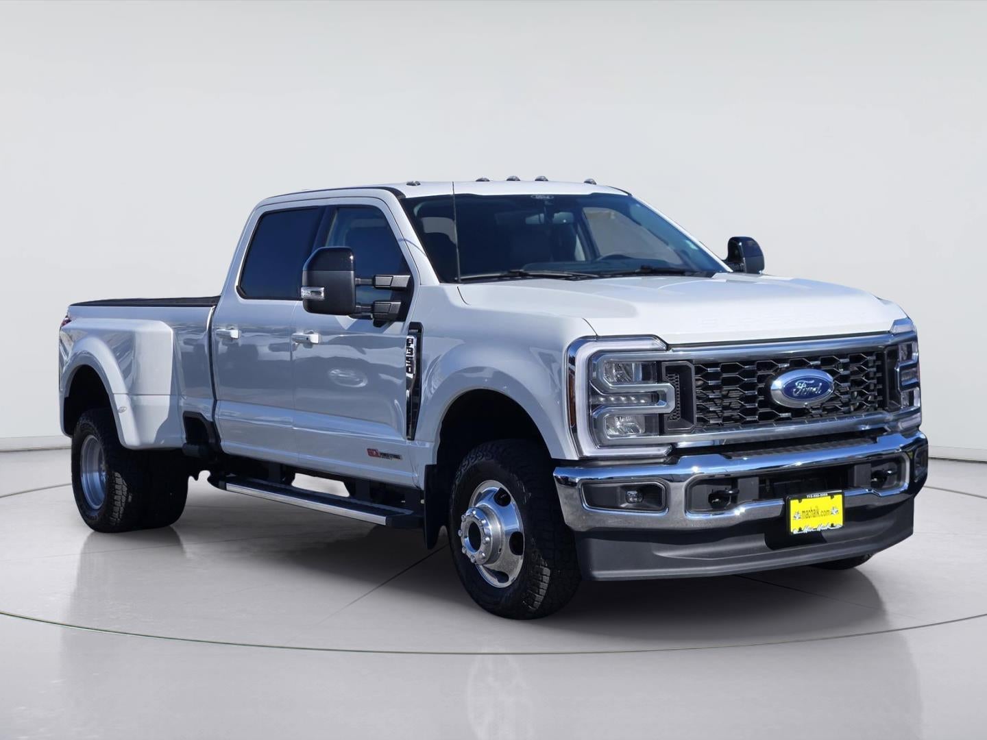 2026 Ford Super Duty F-350 DRW Lariat