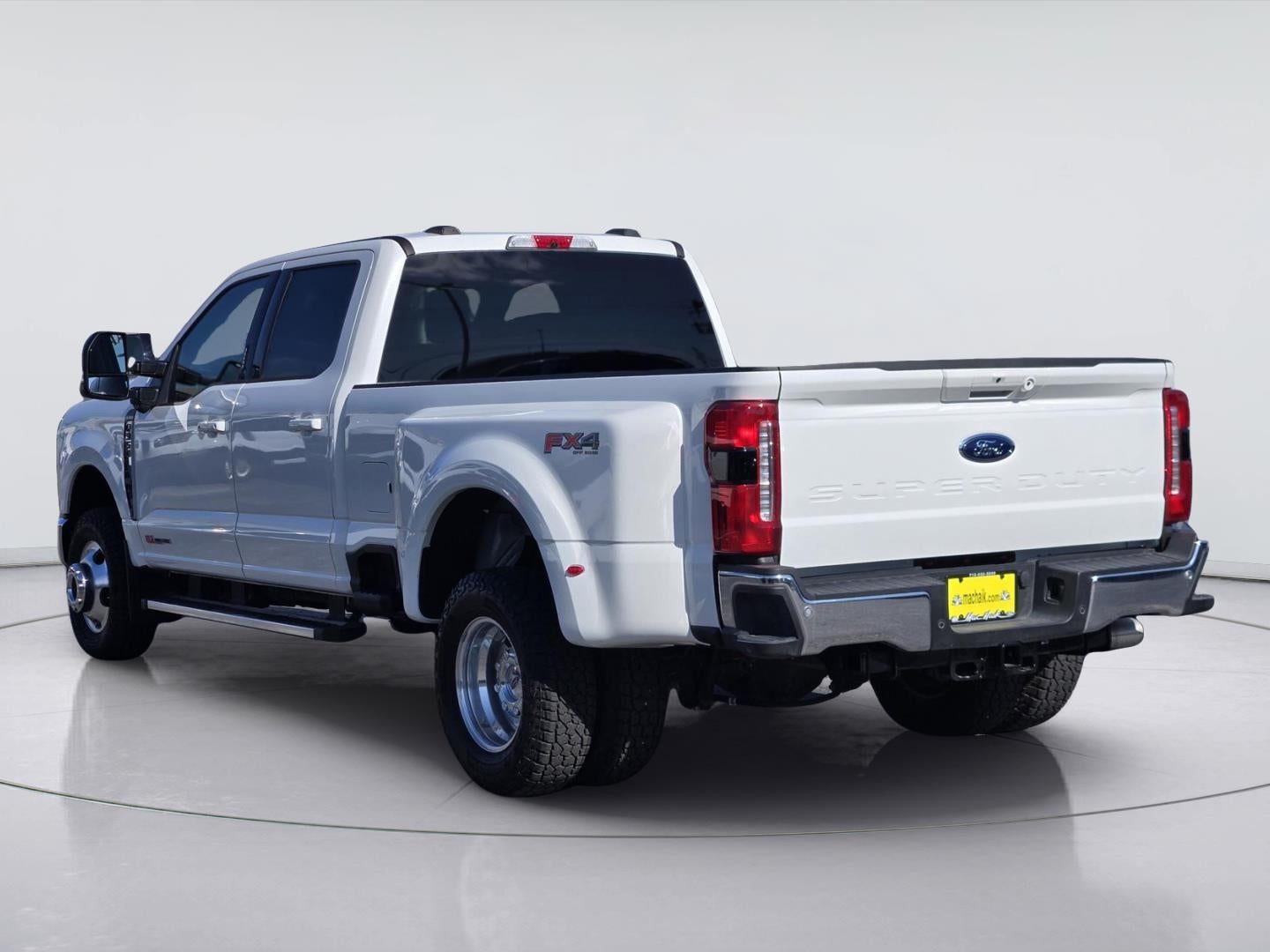 2026 Ford Super Duty F-350 DRW Lariat