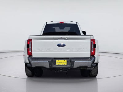 2026 Ford Super Duty F-350 DRW Lariat