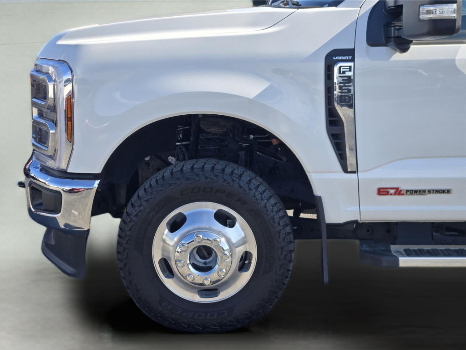 2026 Ford Super Duty F-350 DRW Lariat