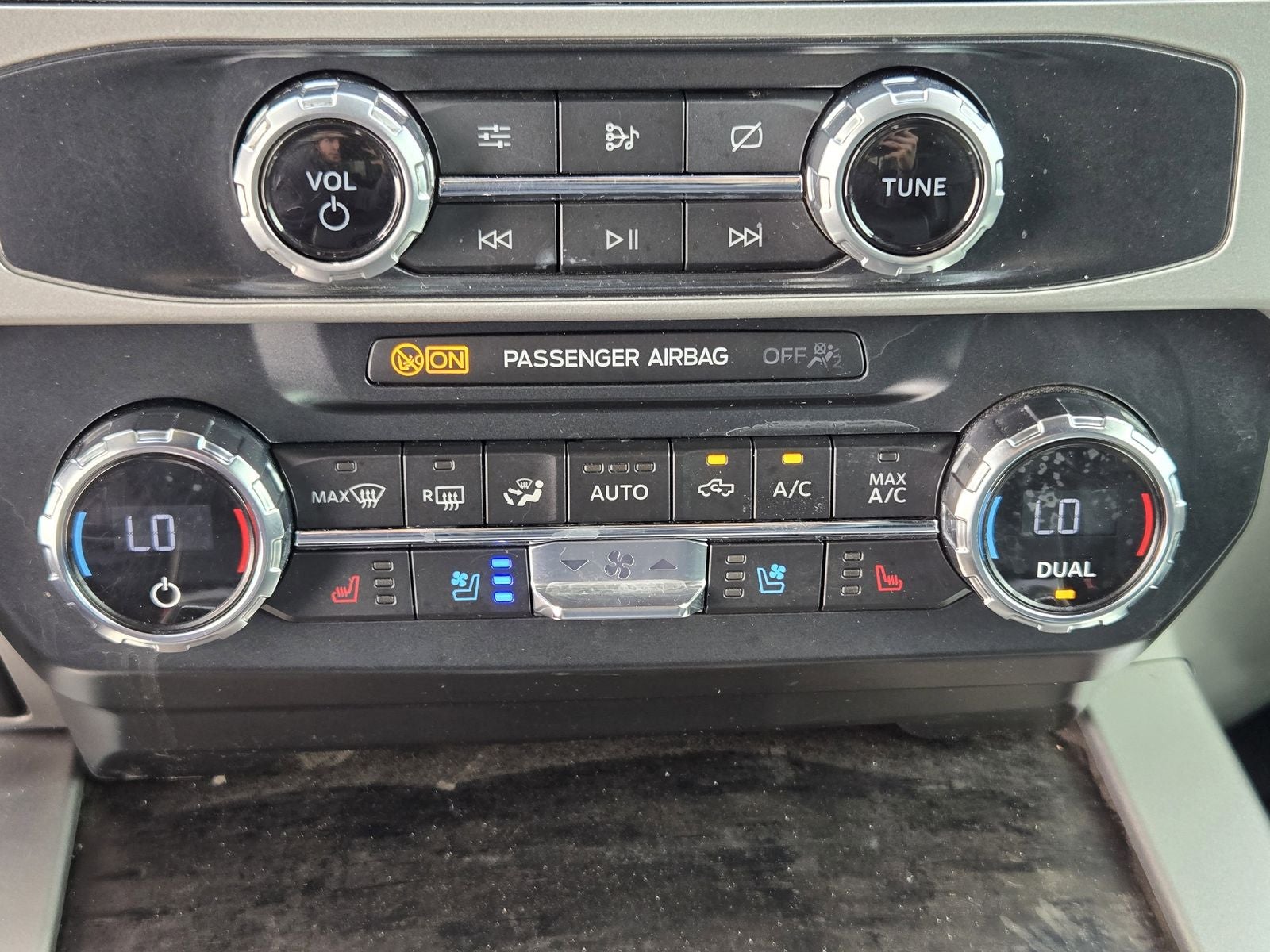 2022 Ford F-350SD Lariat DRW