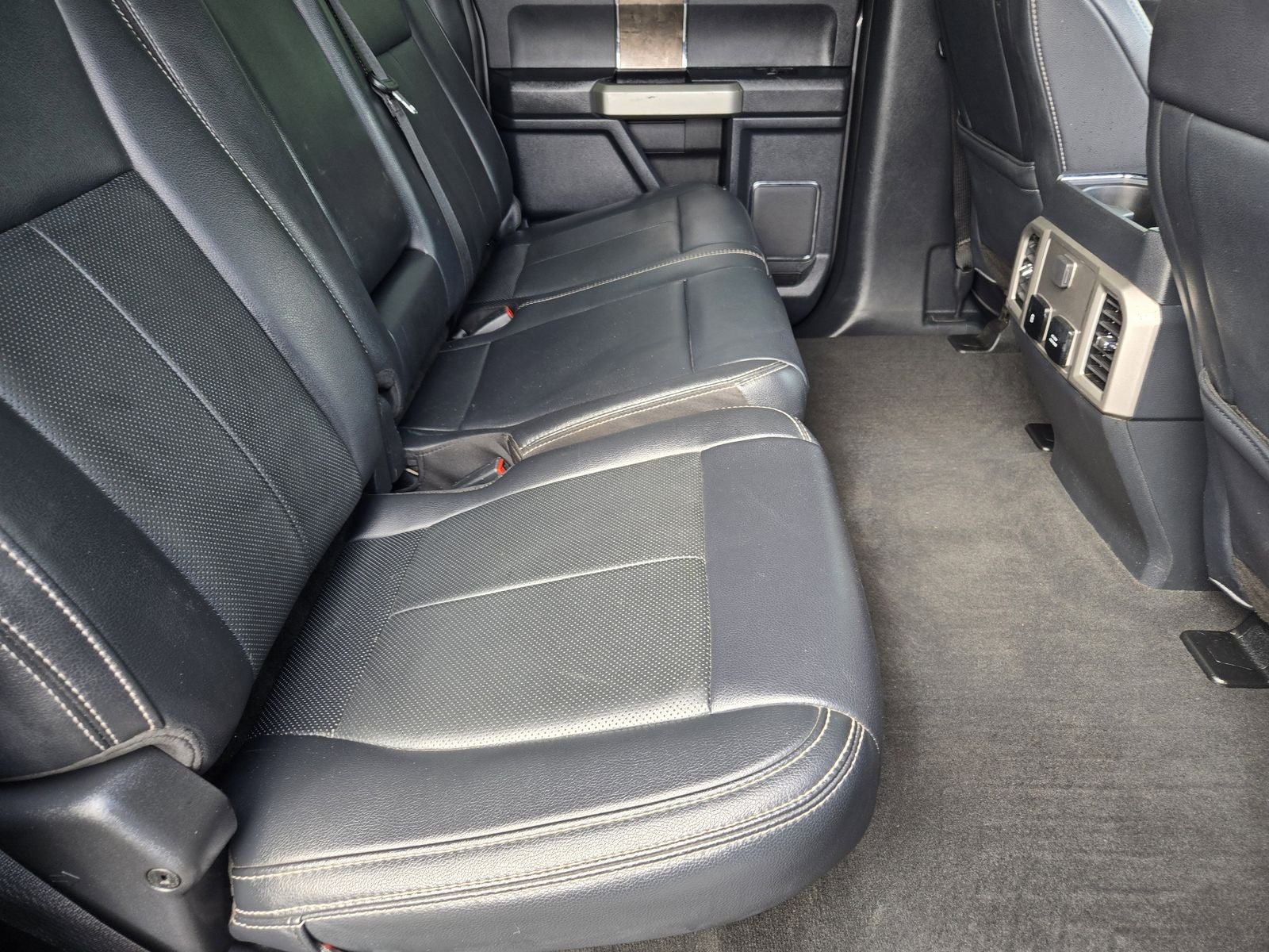 2022 Ford F-350SD Lariat DRW