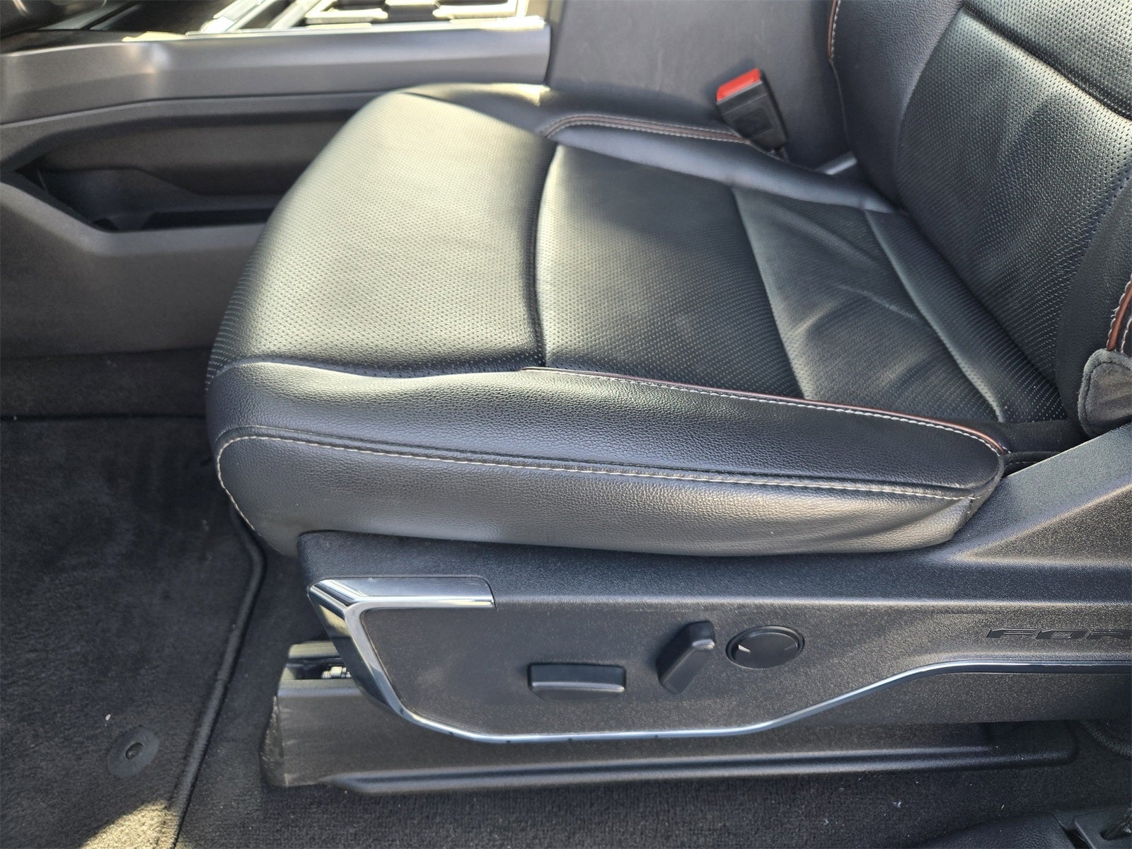 2024 Ford F-350SD Lariat DRW