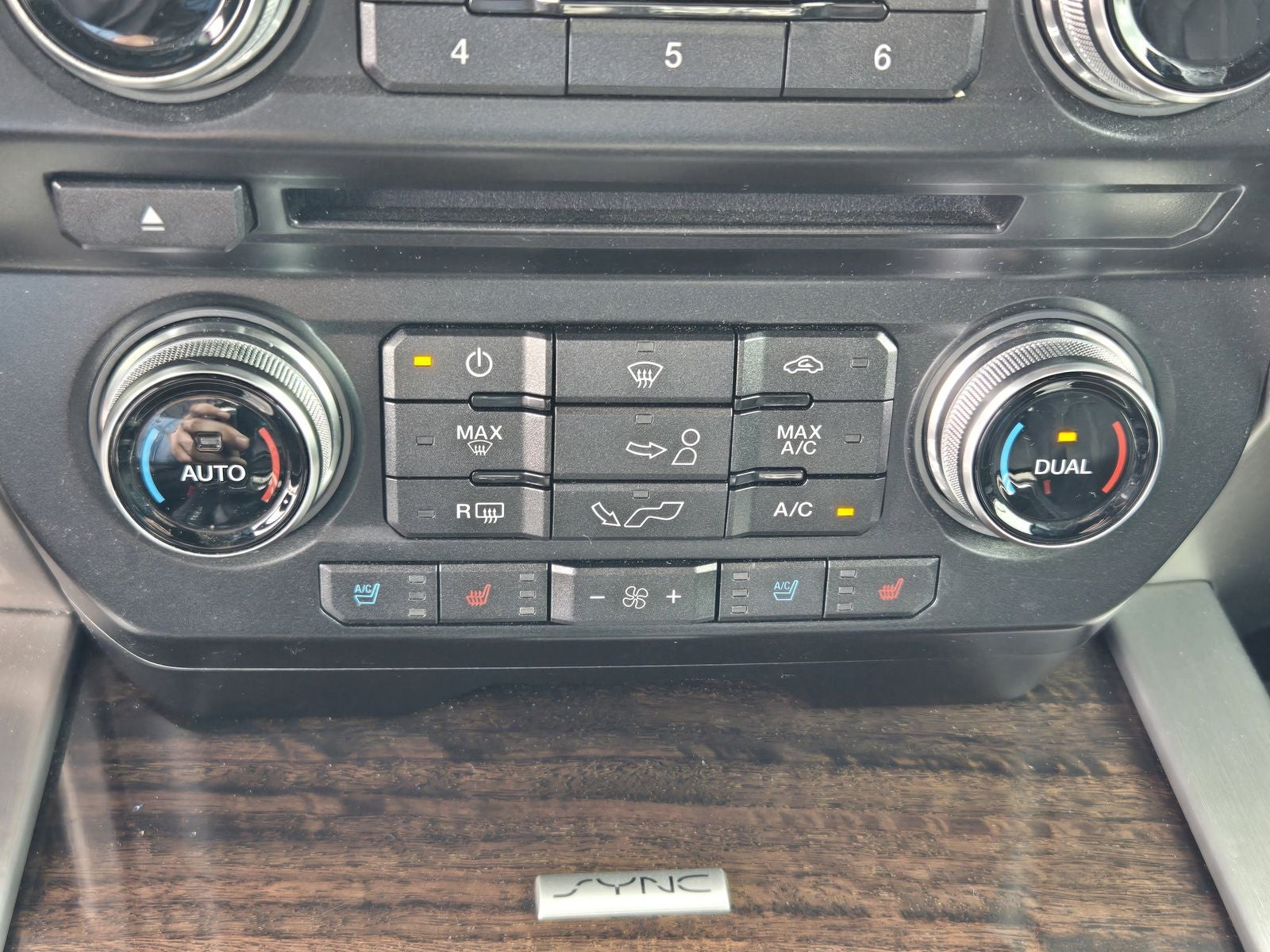 2016 Ford F-150 Platinum