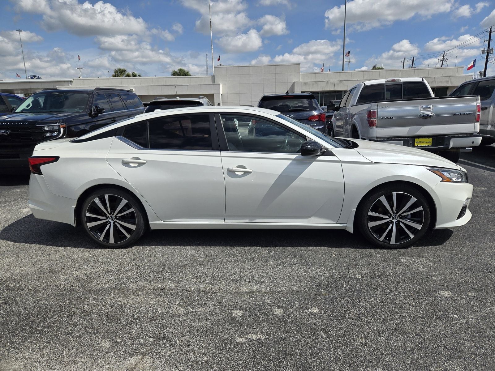 2020 Nissan Altima 2.5 SR