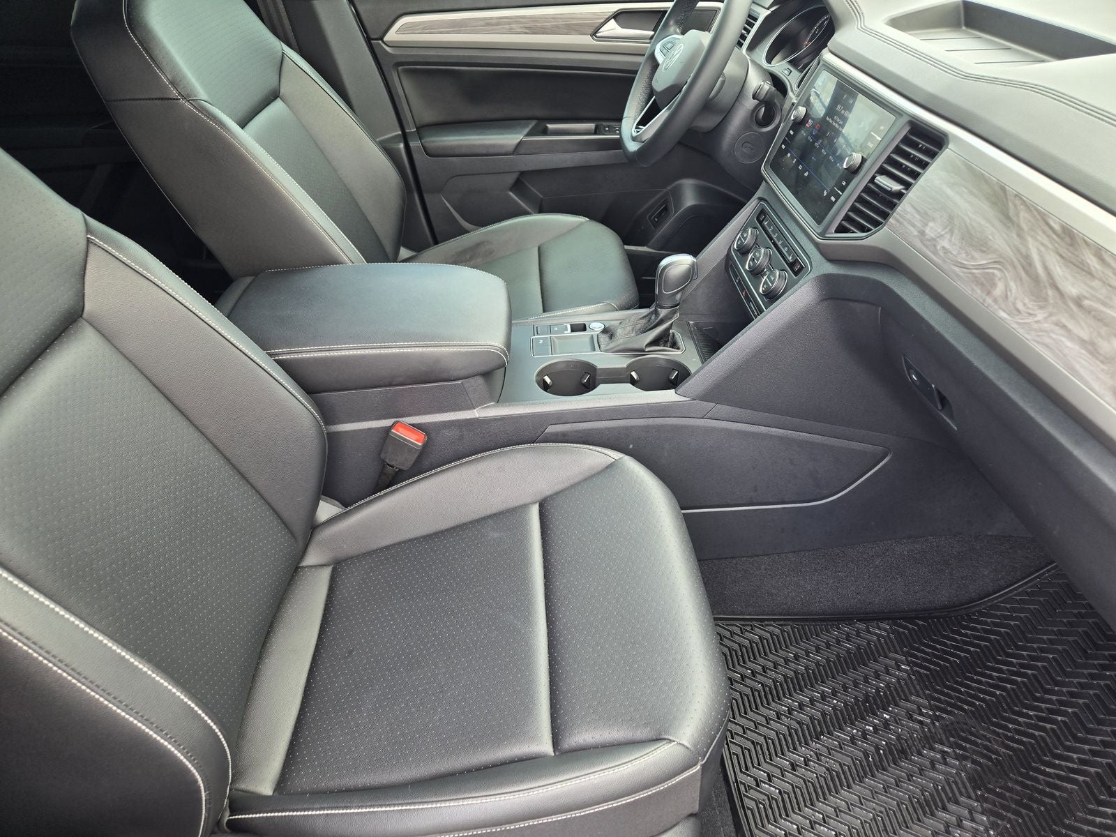 2020 Volkswagen Atlas Cross Sport 2.0T SE w/Technology