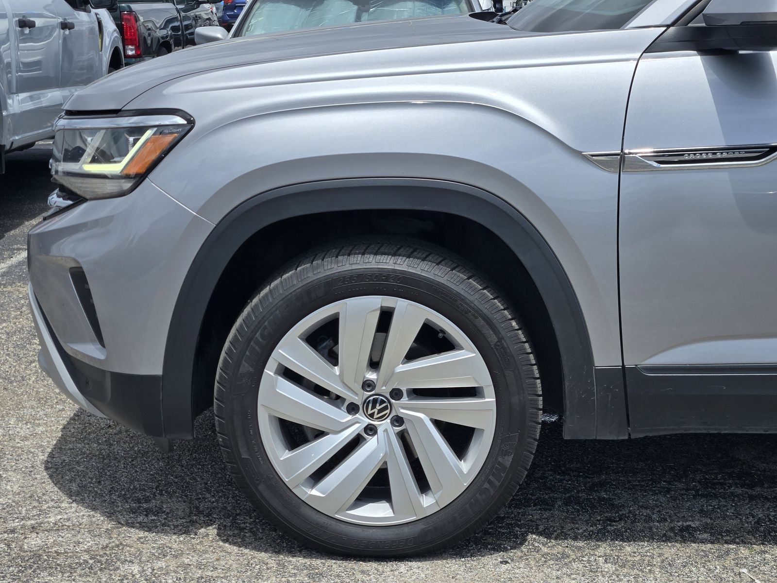 2020 Volkswagen Atlas Cross Sport 2.0T SE w/Technology