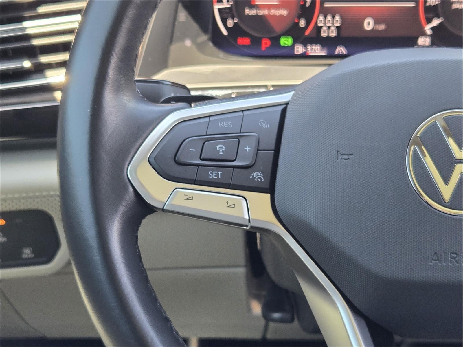 2024 Volkswagen Atlas 2.0T SEL Premium R-Line