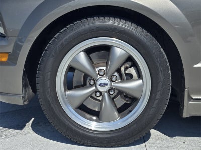 2005 Ford Mustang GT Premium