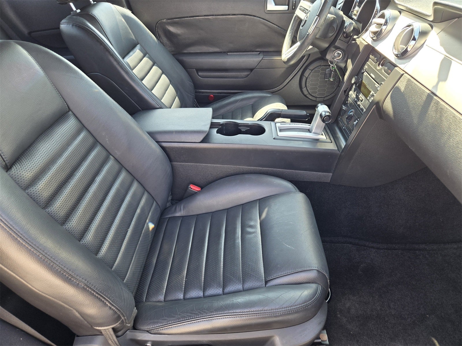 2005 Ford Mustang GT Premium