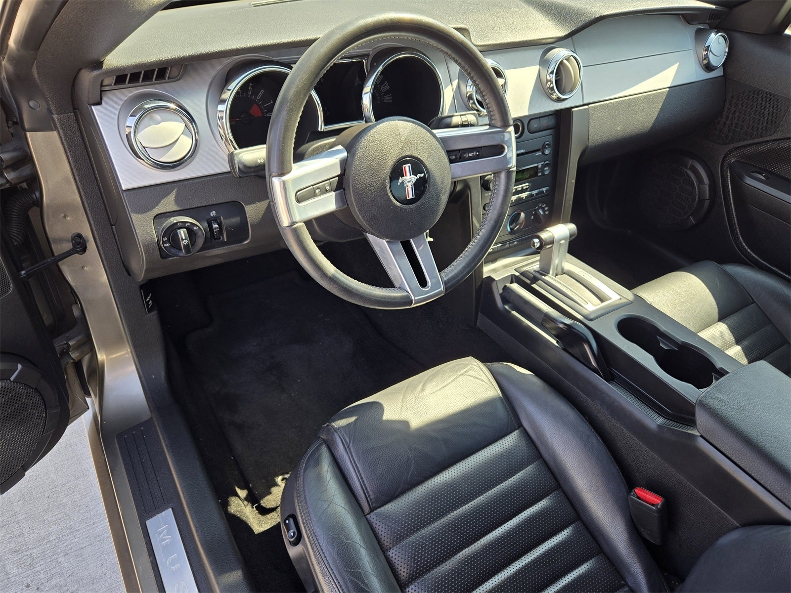 2005 Ford Mustang GT Premium