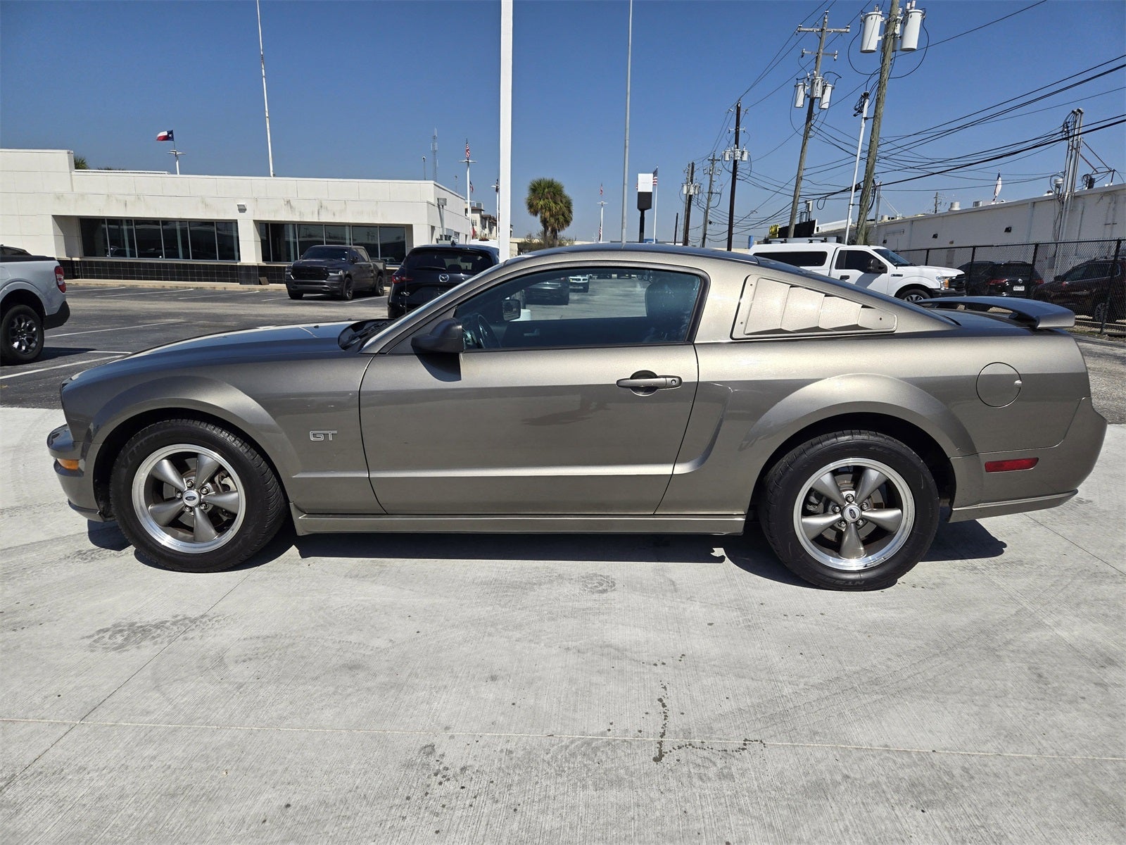 2005 Ford Mustang GT Premium