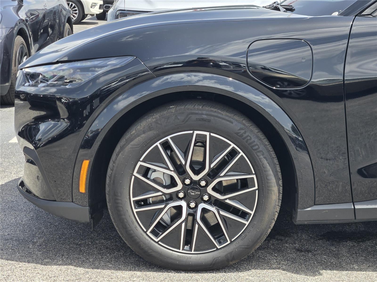 2025 Ford MUSTANG MACH-E PREMIUM