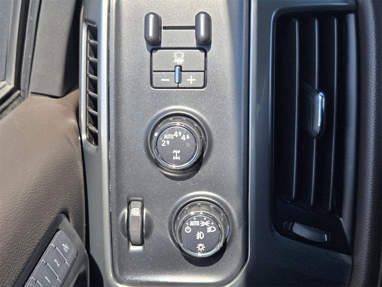 2018 Chevrolet Silverado 1500 LTZ 2LZ