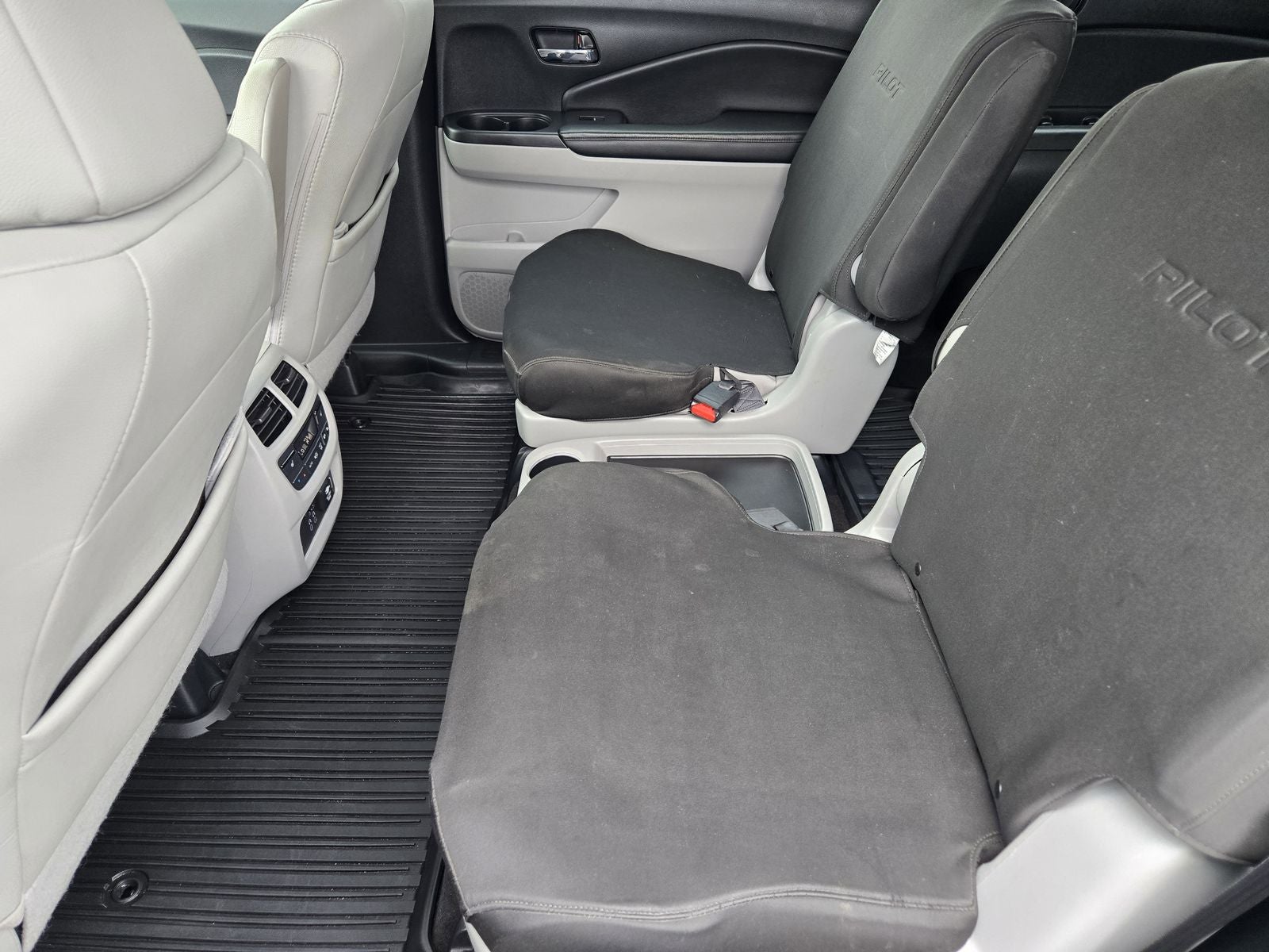 2021 Honda Pilot Touring 7 Passenger