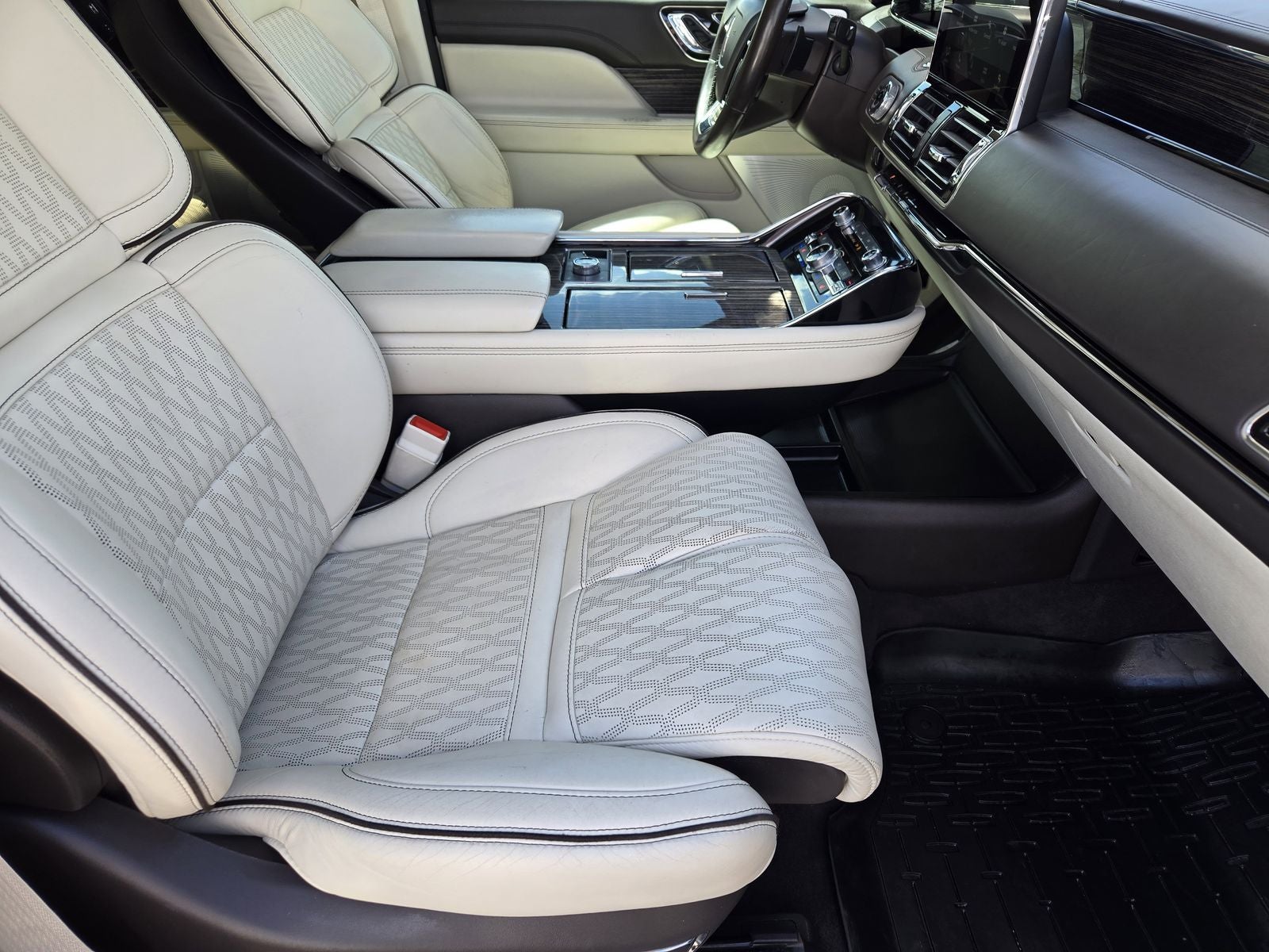 2019 Lincoln Navigator L Black Label