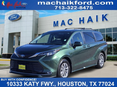 2022 Toyota Sienna XLE