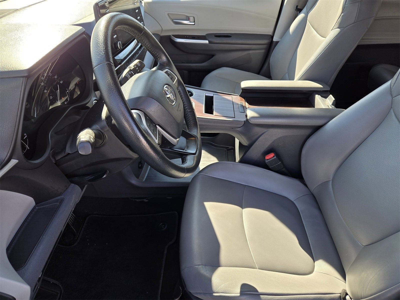 2022 Toyota Sienna XLE