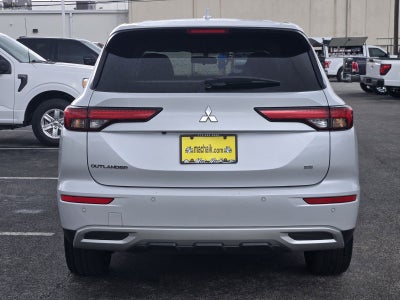 2024 Mitsubishi Outlander SE