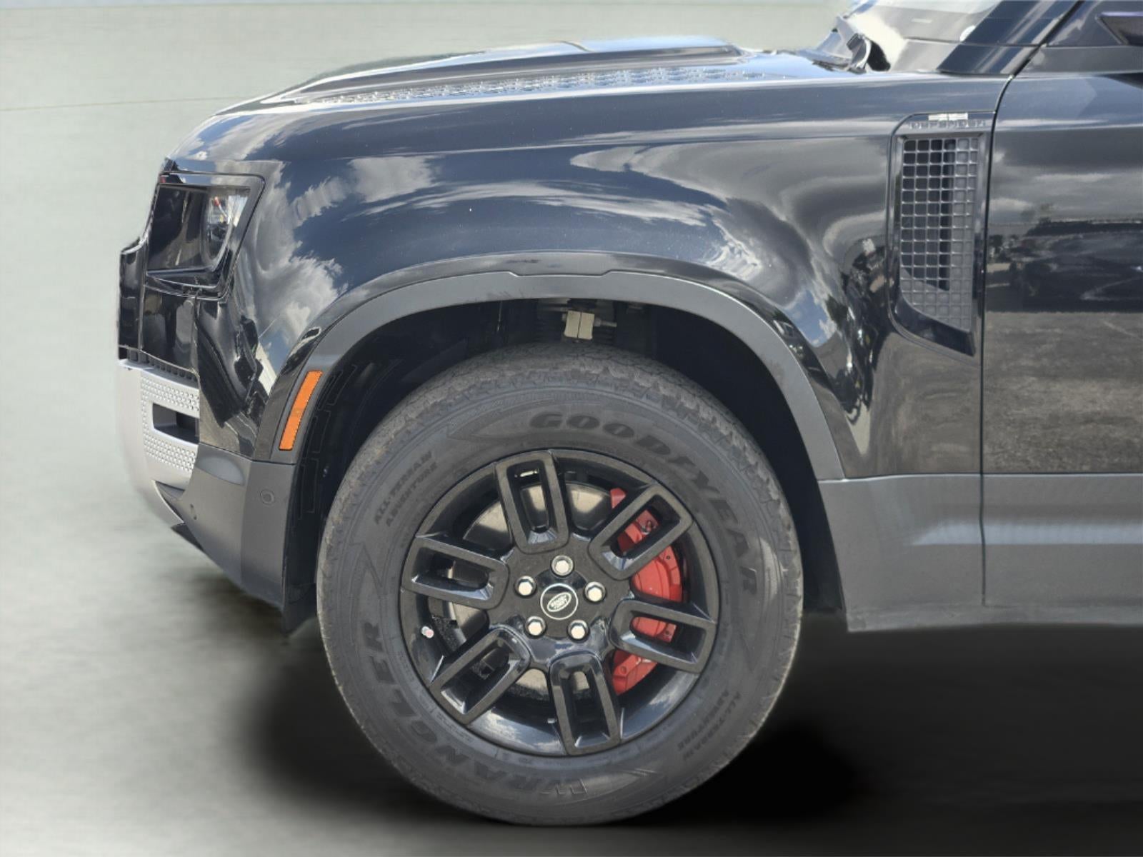 2020 Land Rover Defender SE
