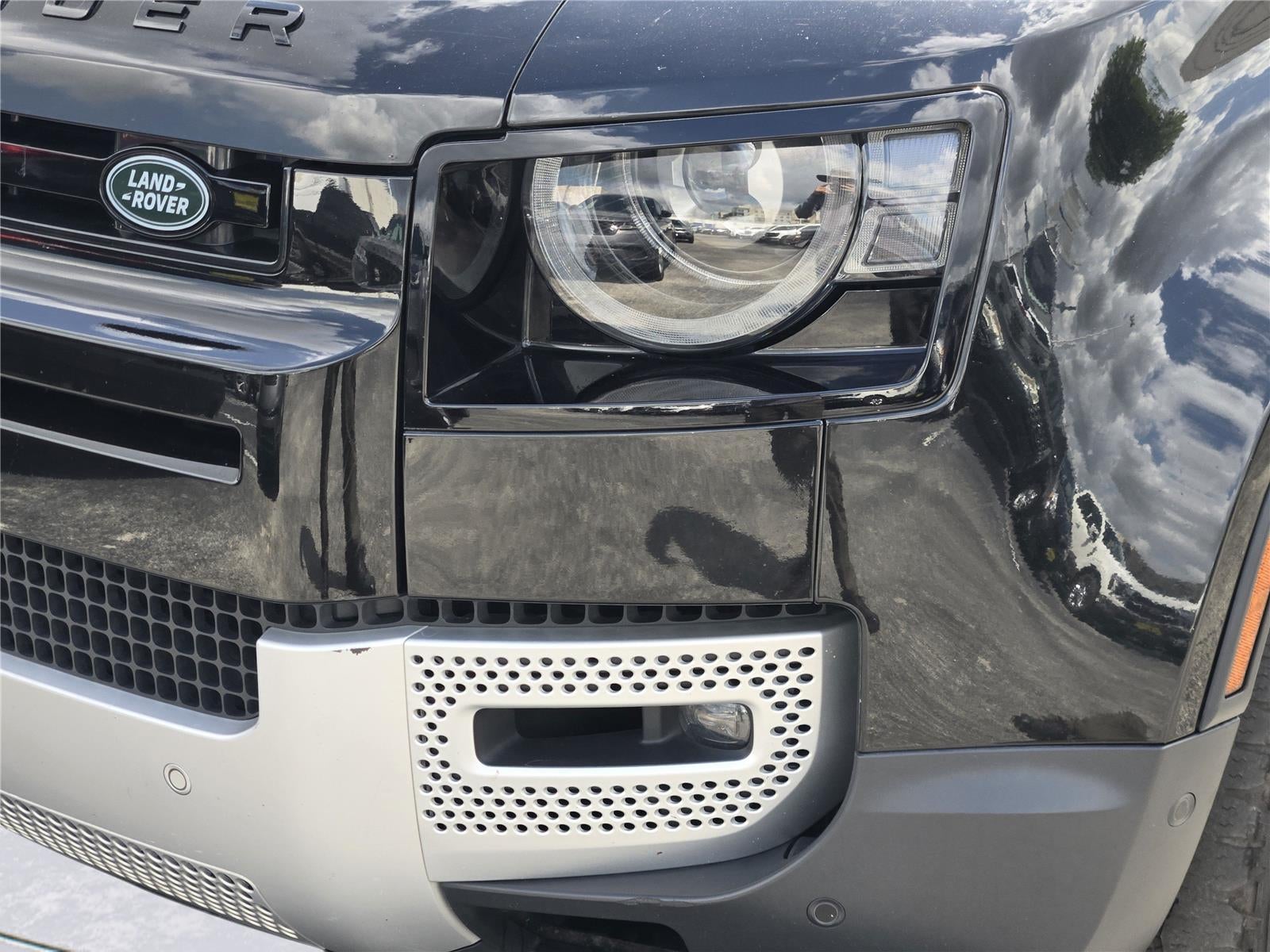 2020 Land Rover Defender SE