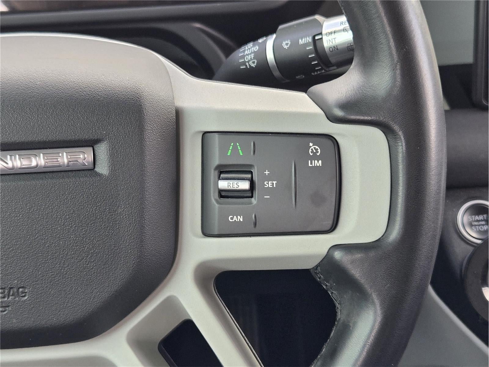 2020 Land Rover Defender SE
