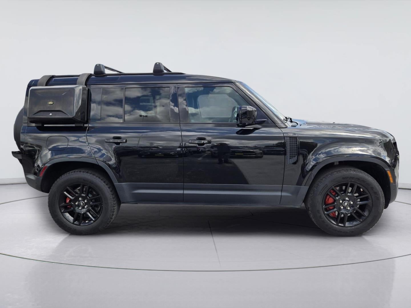 2020 Land Rover Defender SE