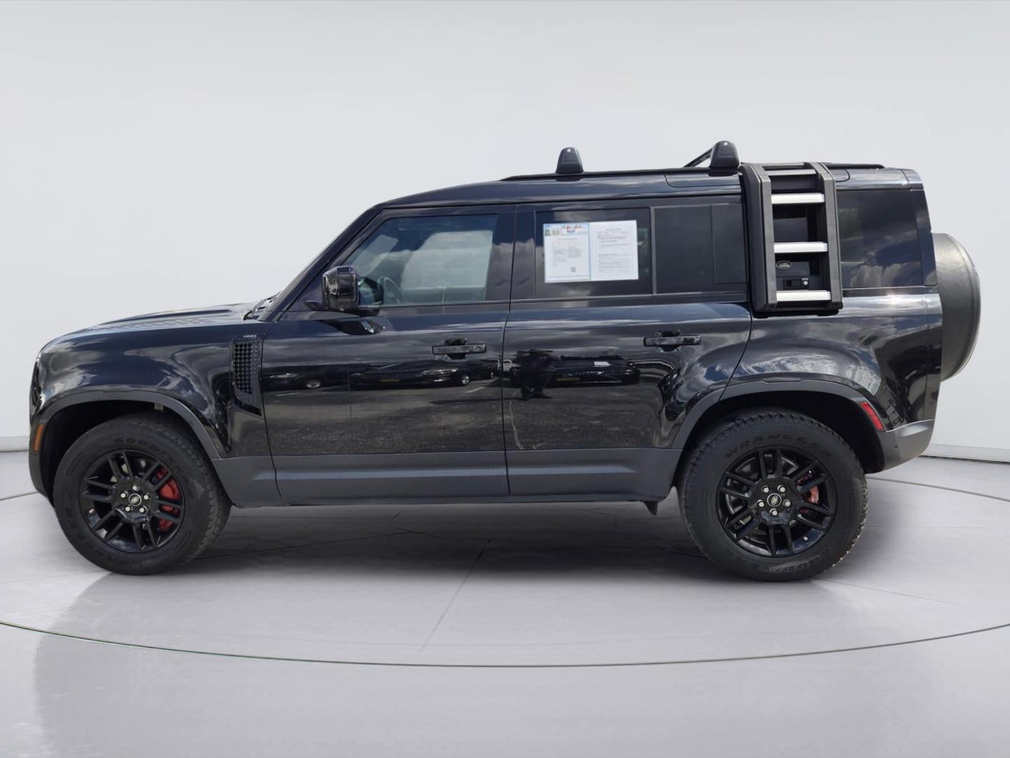 2020 Land Rover Defender SE