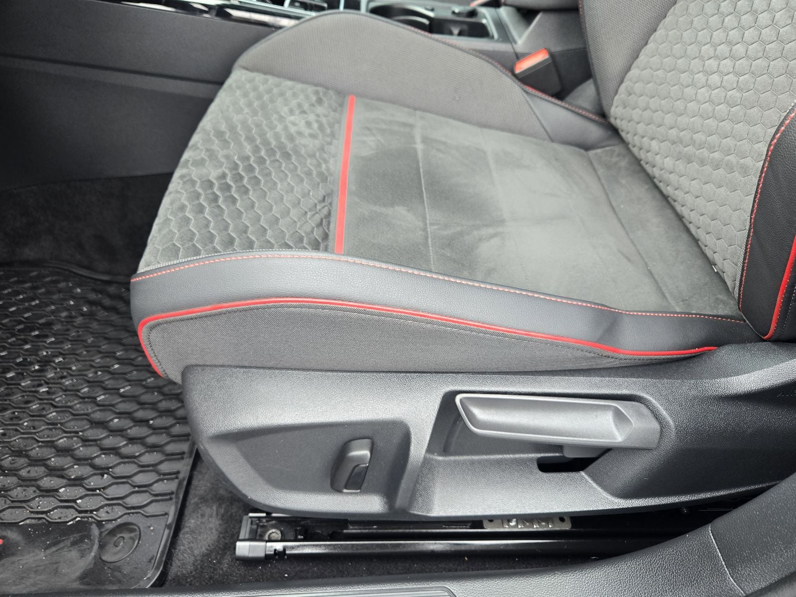 2026 Volkswagen Golf GTI 2.0T SE