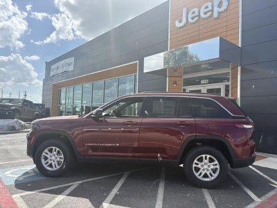 2025 Jeep Grand Cherokee Laredo
