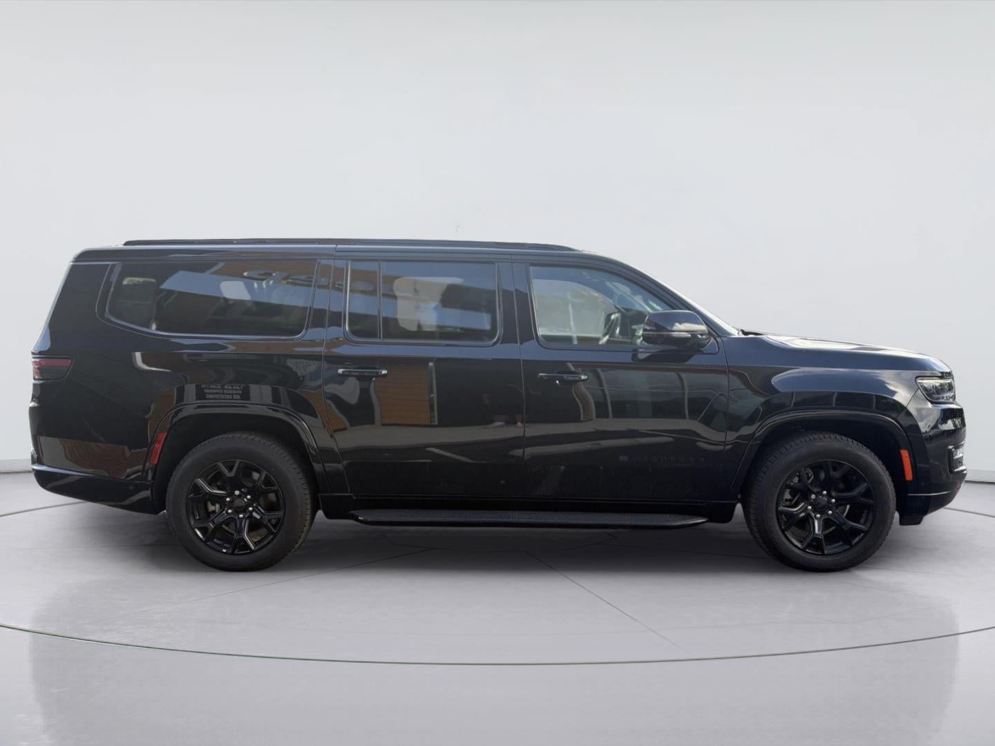 2025 Jeep Wagoneer L Series II Carbide