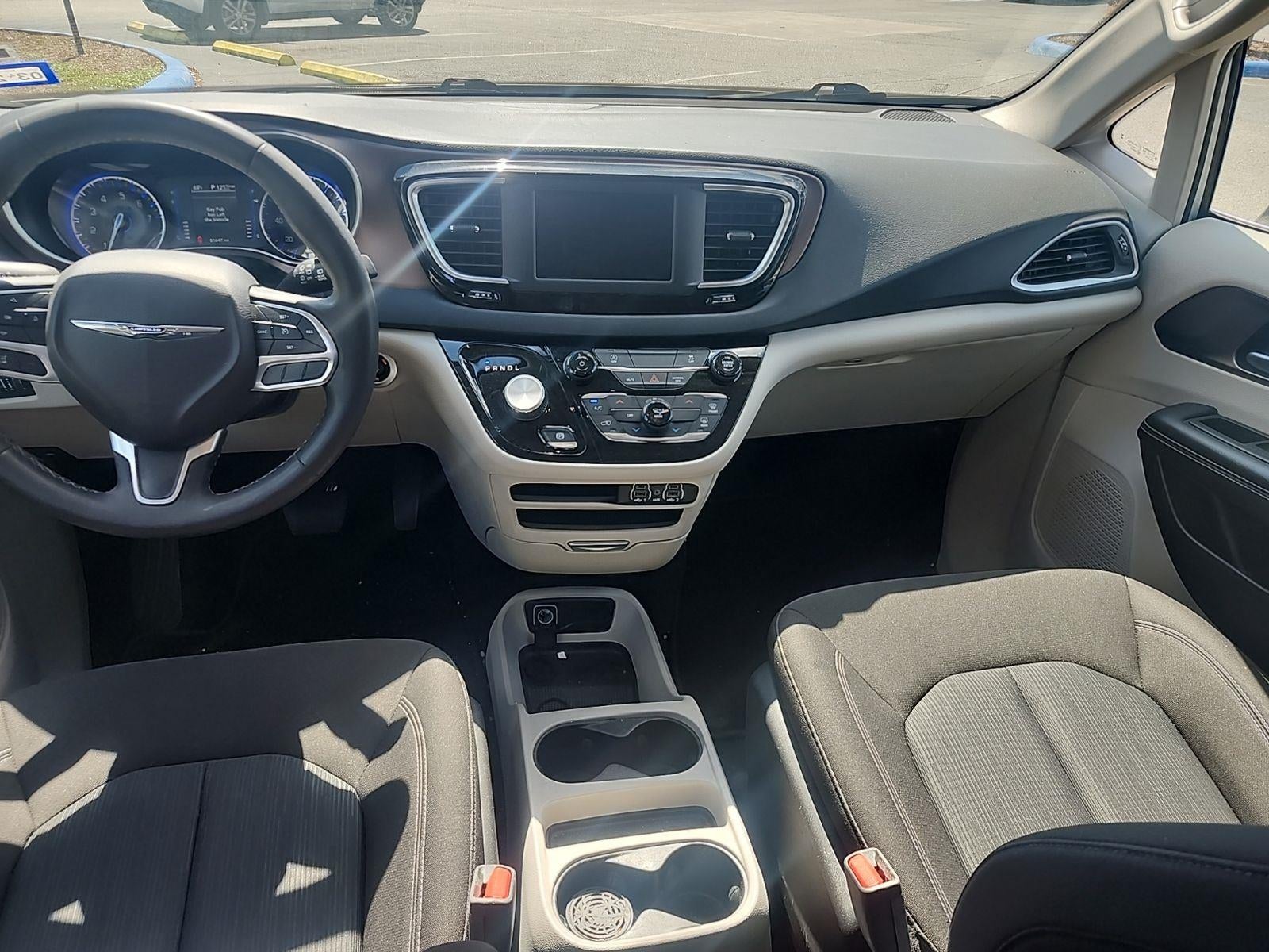 2023 Chrysler Voyager LX