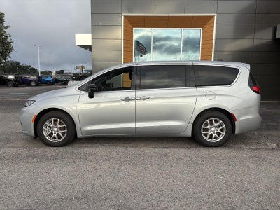 2026 Chrysler Voyager LX