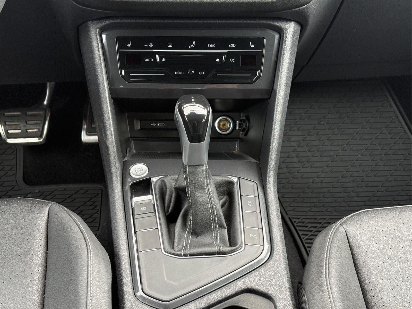 2023 Volkswagen Tiguan SE R-Line Black
