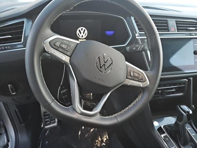 2023 Volkswagen Tiguan SE R-Line Black