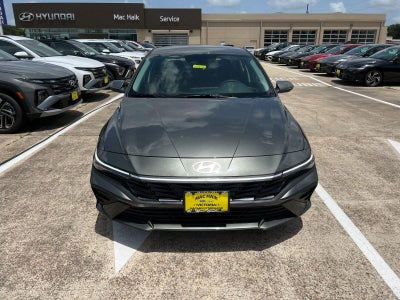 2026 Hyundai Elantra SE