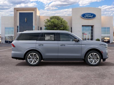 2027 Lincoln Navigator Premiere