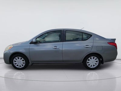 2014 Nissan Versa SV