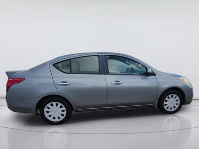 2014 Nissan Versa SV