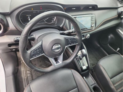 2020 Nissan Kicks SR